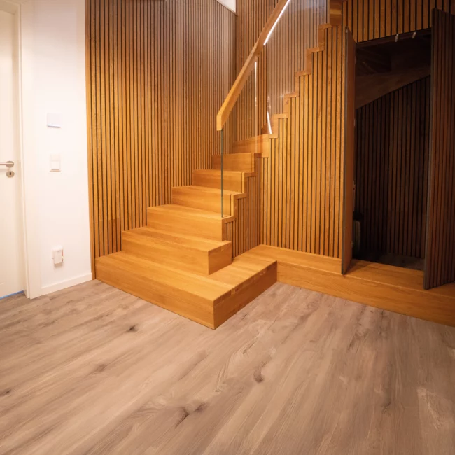 Stauraumtreppe UBT 57