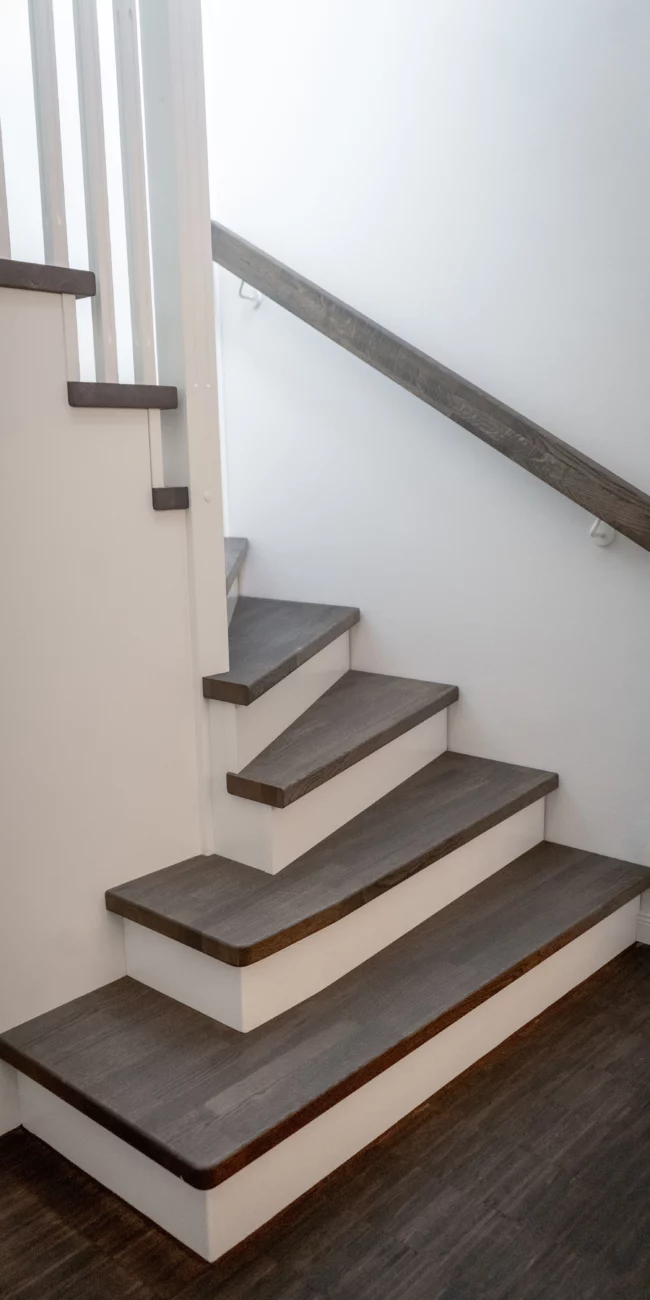 Stauraumtreppe UBT49