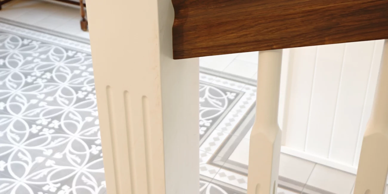 Stauraumtreppe UBT46