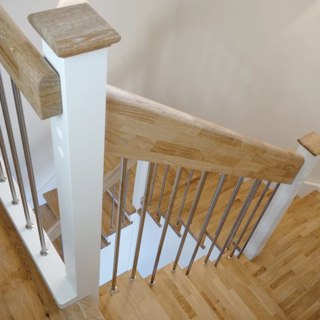 Stauraumtreppe UBT 43