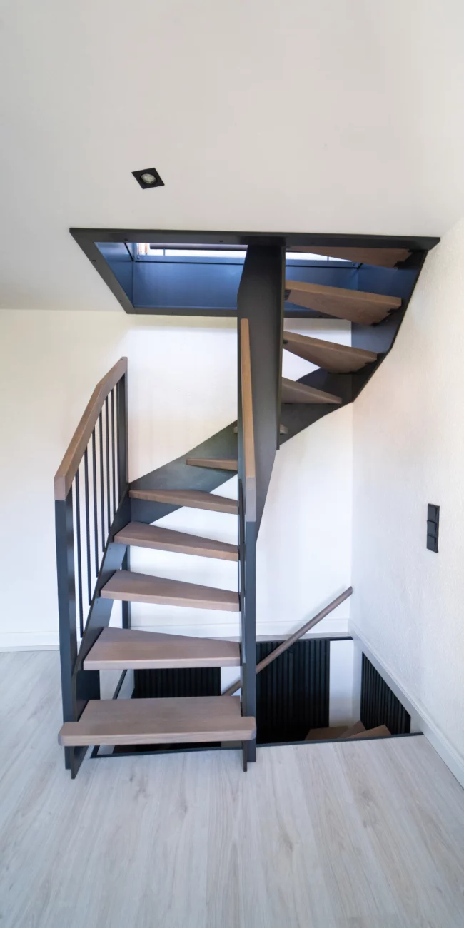 Flachwangentreppe FLT29 Treppenbau Plath