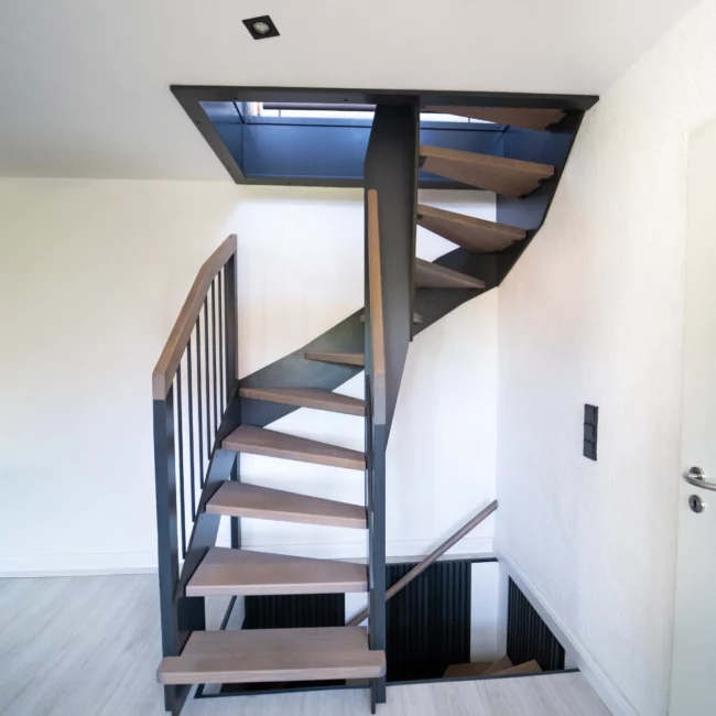 Flachwangentreppe FLT29 Treppenbau Plath